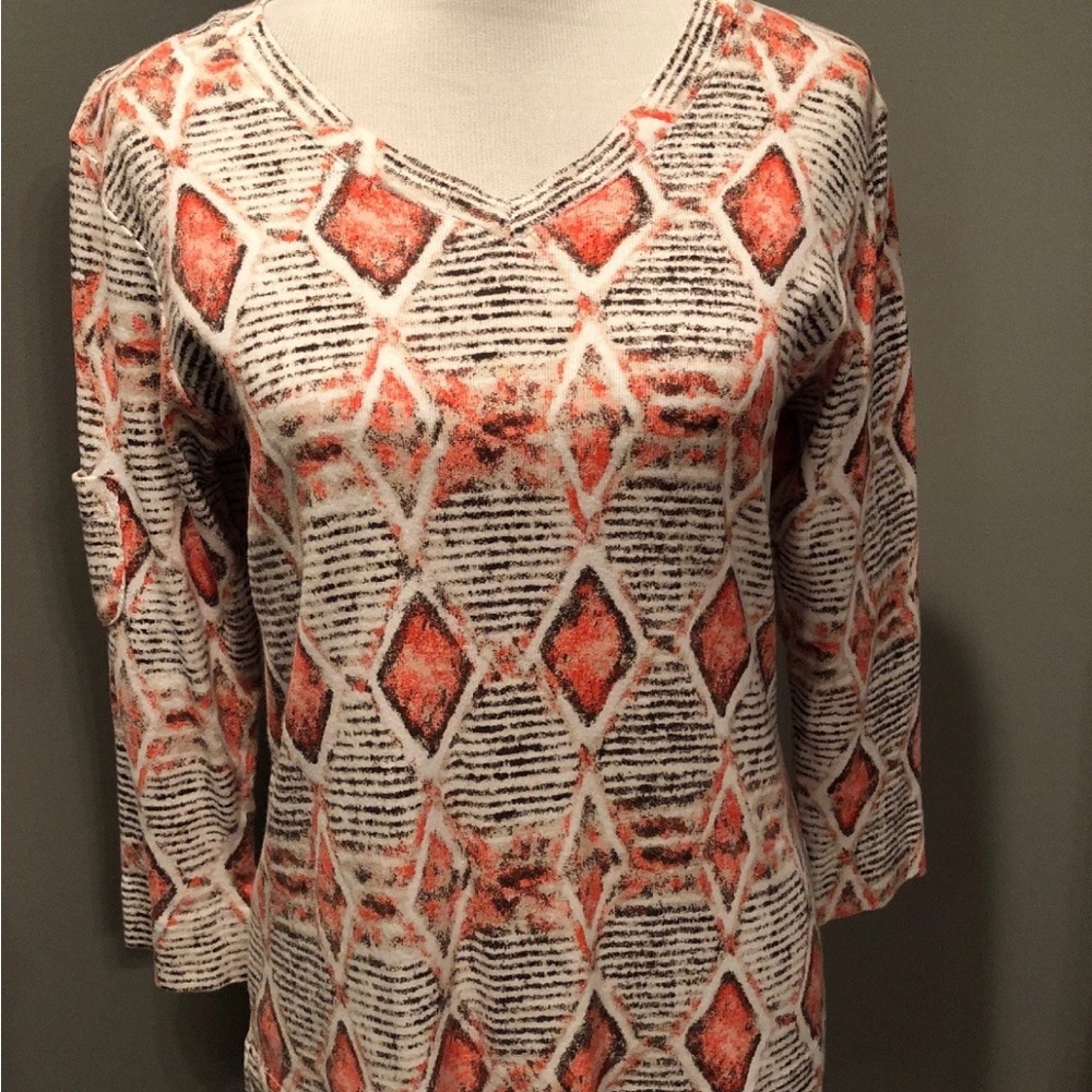 fresh produce White & Coral Geometric V-Neck Tunic